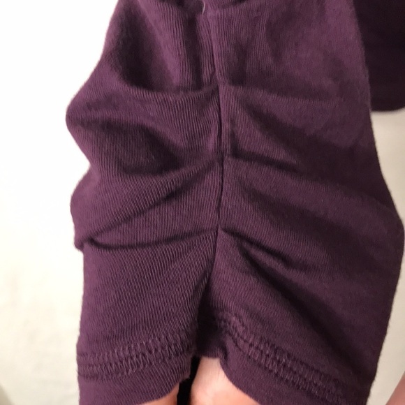 CABI Women’s Top Dark Plum Size L Ruched middle seam and Sleeves Bodycon - Picture 4 of 9